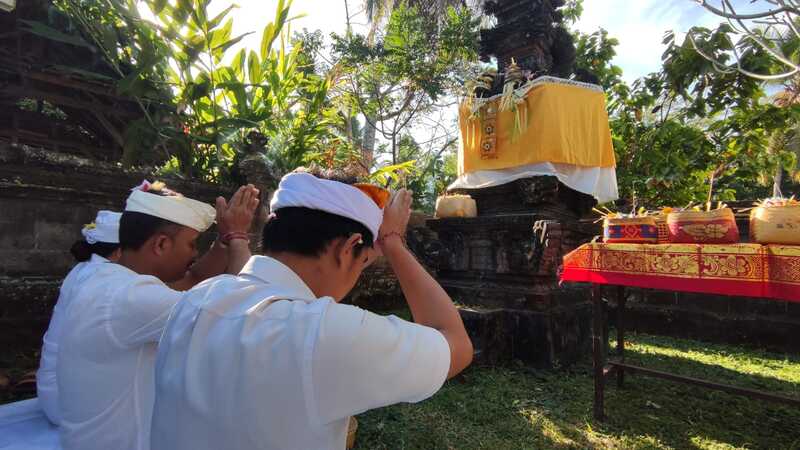 Persembahyangan Bersama Rahina Purnama dan Tumpek Landep