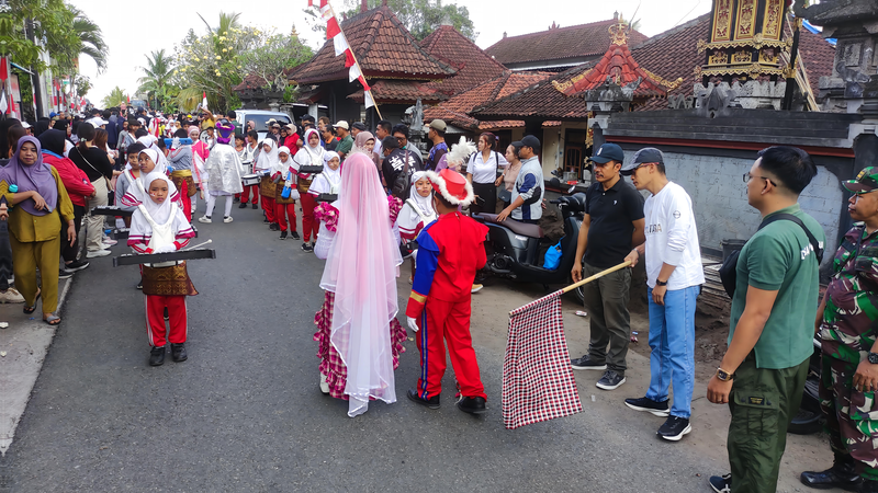 Jalan Santai Desa Pulukan Memperingati HUT RI : Semangat Kemerdekaan Mengalir di Setiap Langkah