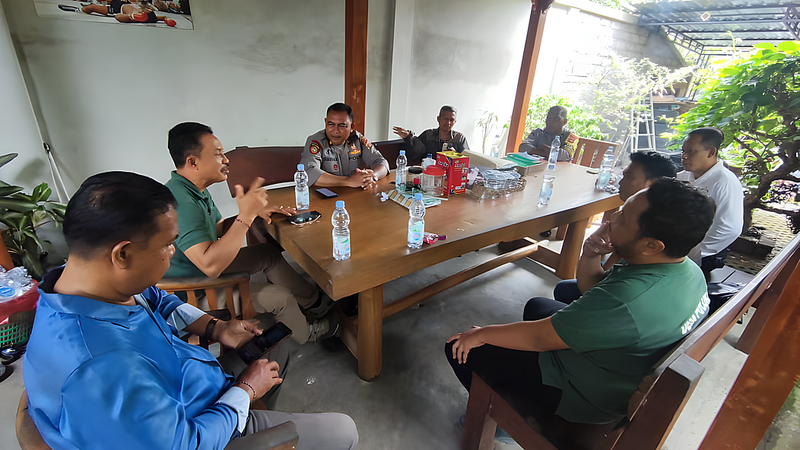 Rapat Koordinasi Bahas Kepulangan Agus Fendi, Warga Desa Pulukan Diharapkan Tetap Tenang